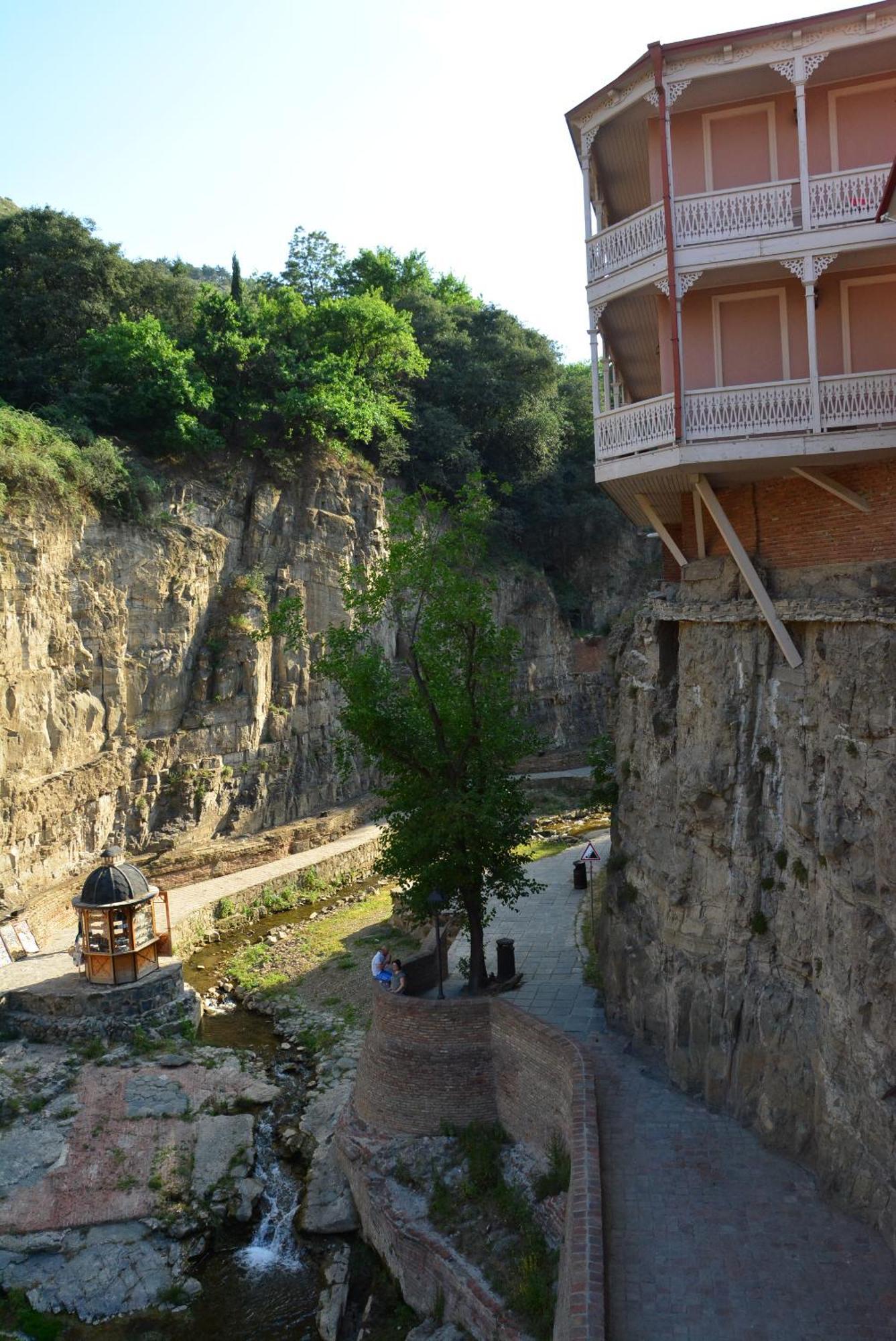 Hotel Canyon Tbilisi Exterior photo