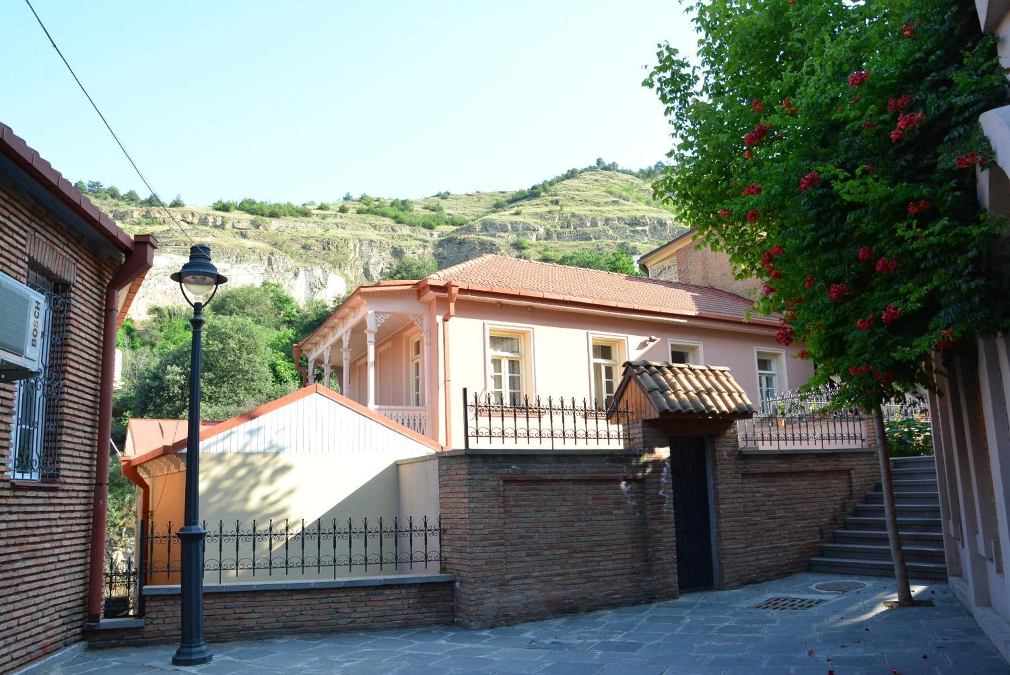Hotel Canyon Tbilisi Exterior photo