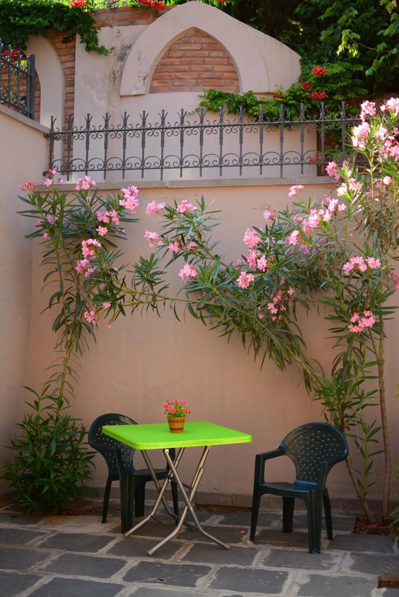 Hotel Canyon Tbilisi Exterior photo
