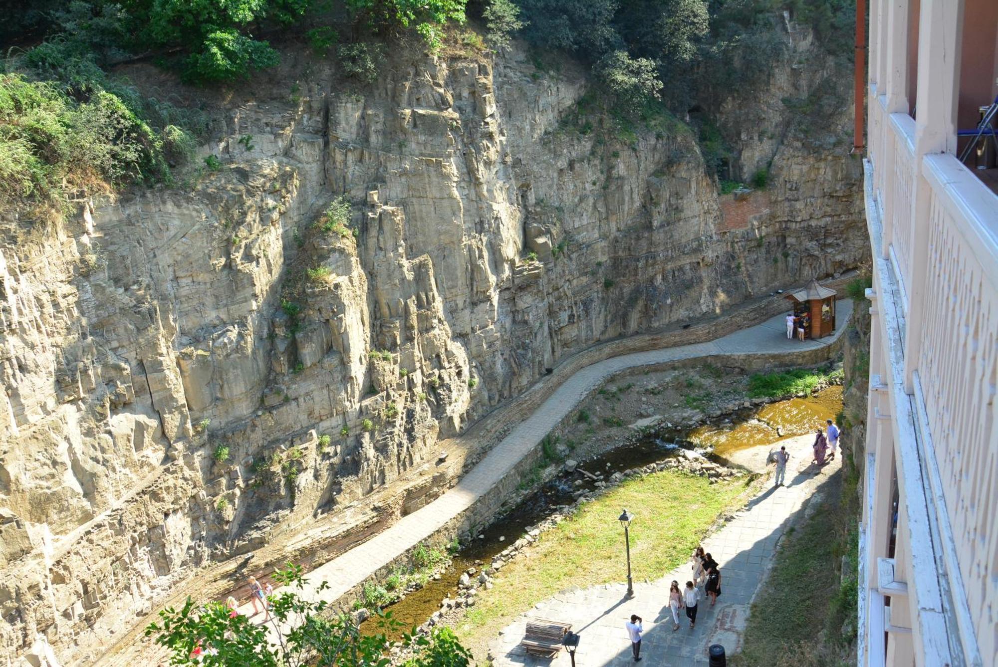 Hotel Canyon Tbilisi Exterior photo